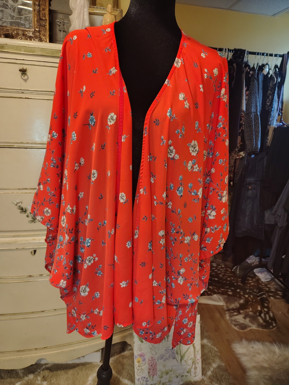 Gilli Red Floral Open-Front Shawl Made In The USA